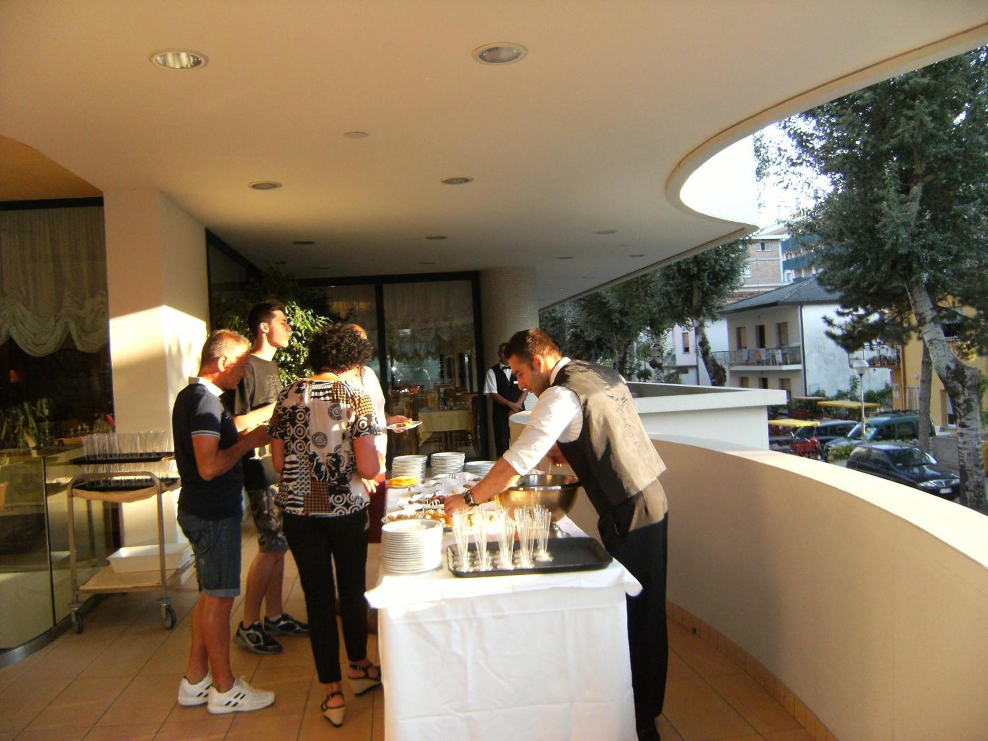 Hotel Europa บิบิโอเน ภายนอก รูปภาพ