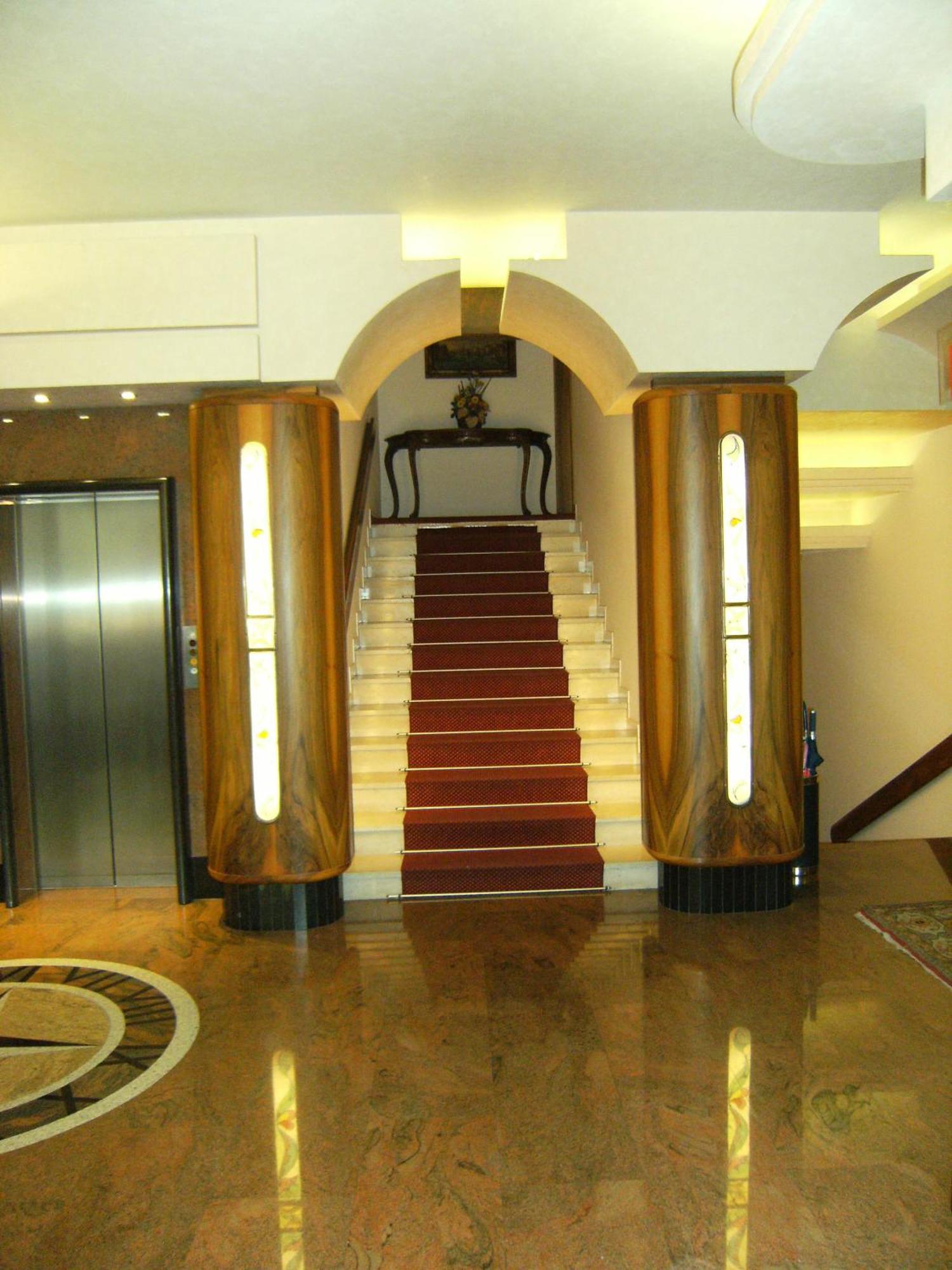 Hotel Europa บิบิโอเน ภายนอก รูปภาพ